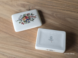 Verkocht = Wedgwood Conway Lepeldoosje