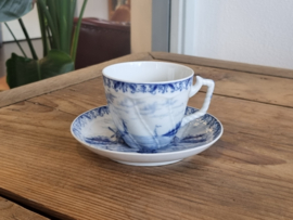 Bootjes Regout model Zwiebelmuster Kop en schotel