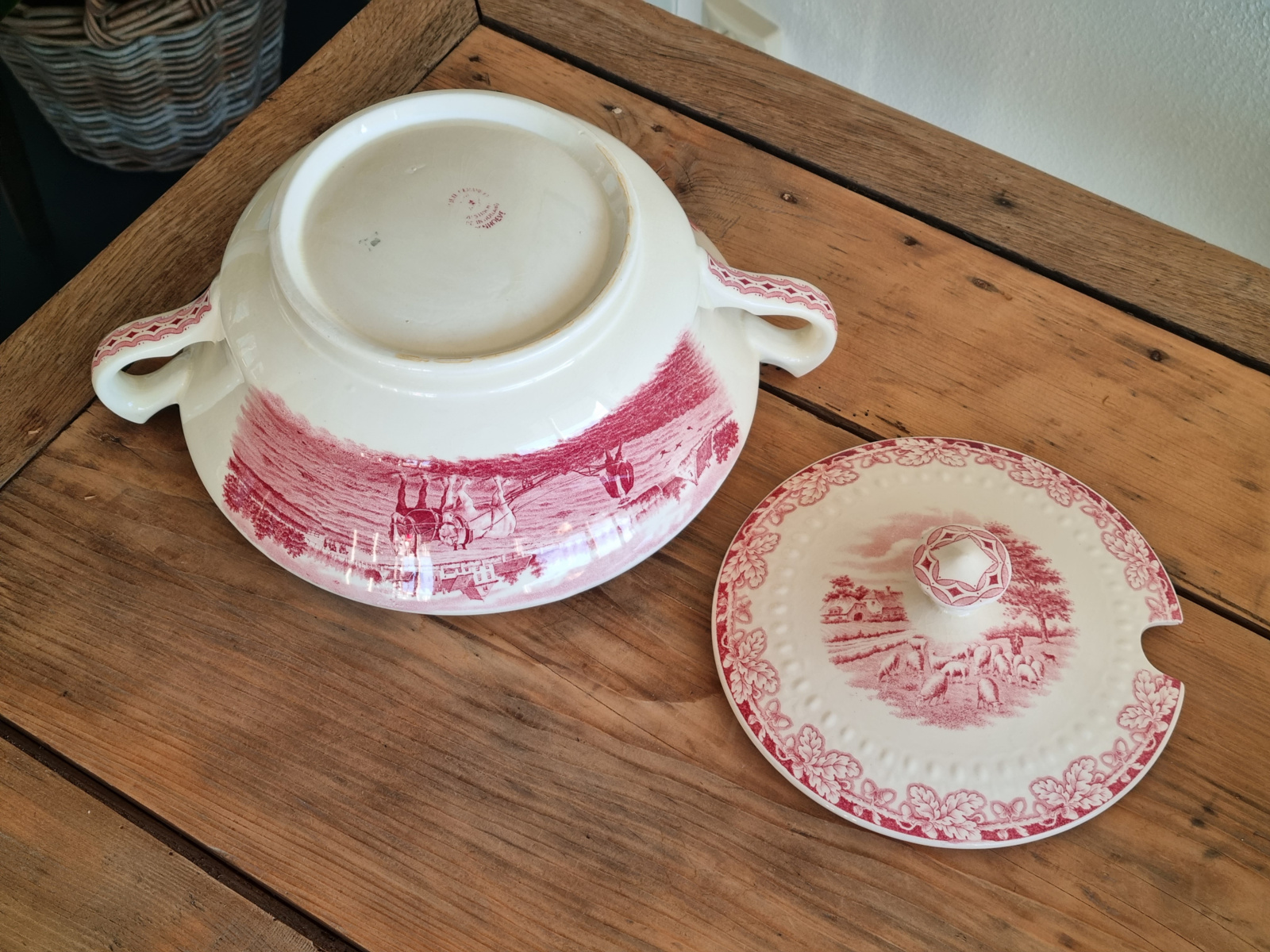 Boerenhoeve Rood Societe Ceramique soepterrine