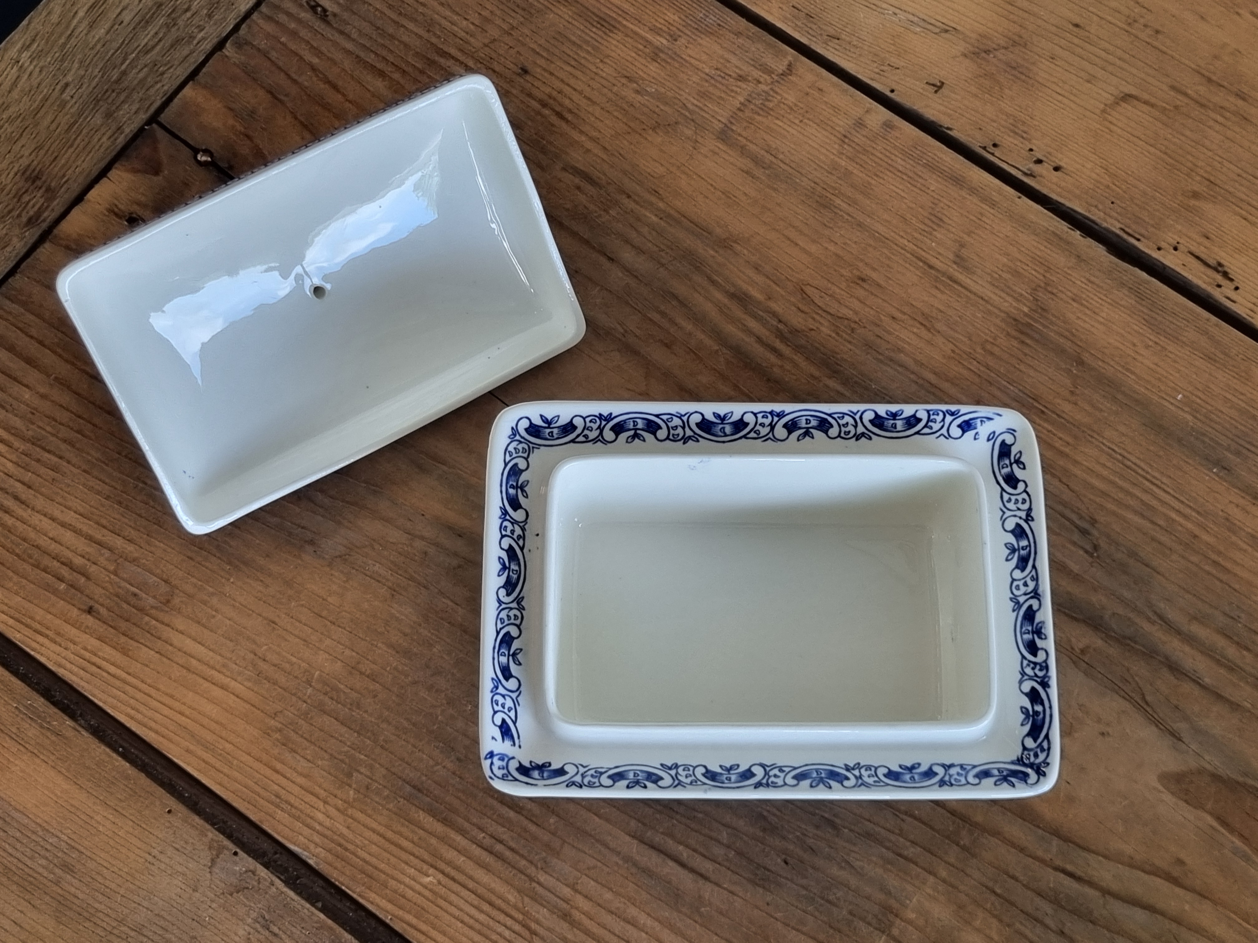 Regout Castillo Old England Cambridge blauw botervloot