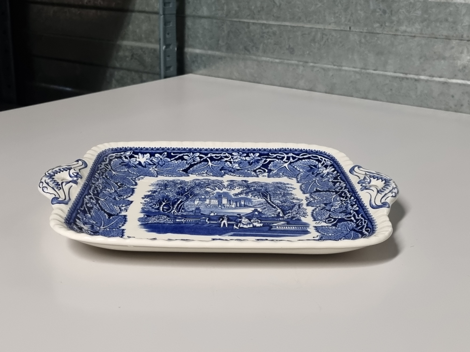 Engels Mason's Vista blauw vierkante schaal met greepjes 28 cm