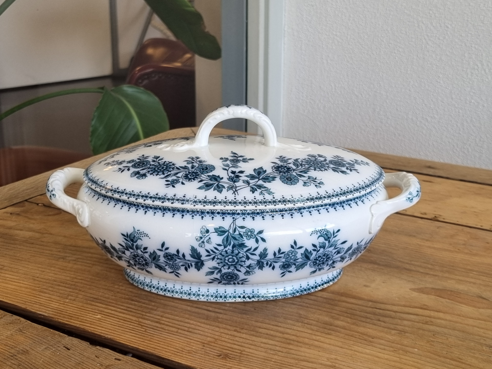 Société Céramique Bruges blauw dekschaal terrine