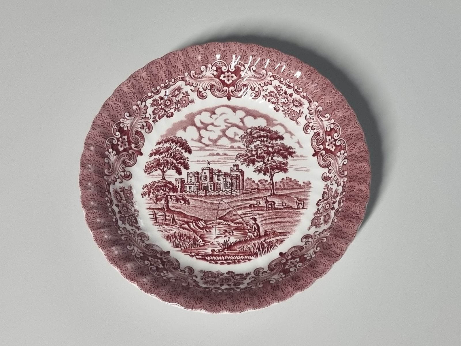 Engels rood Olde Country Castles diep bord 20,5 cm