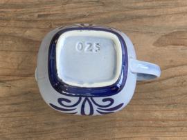 Vintage Regout Royal Sphinx blauw Kannetje 0,25 liter