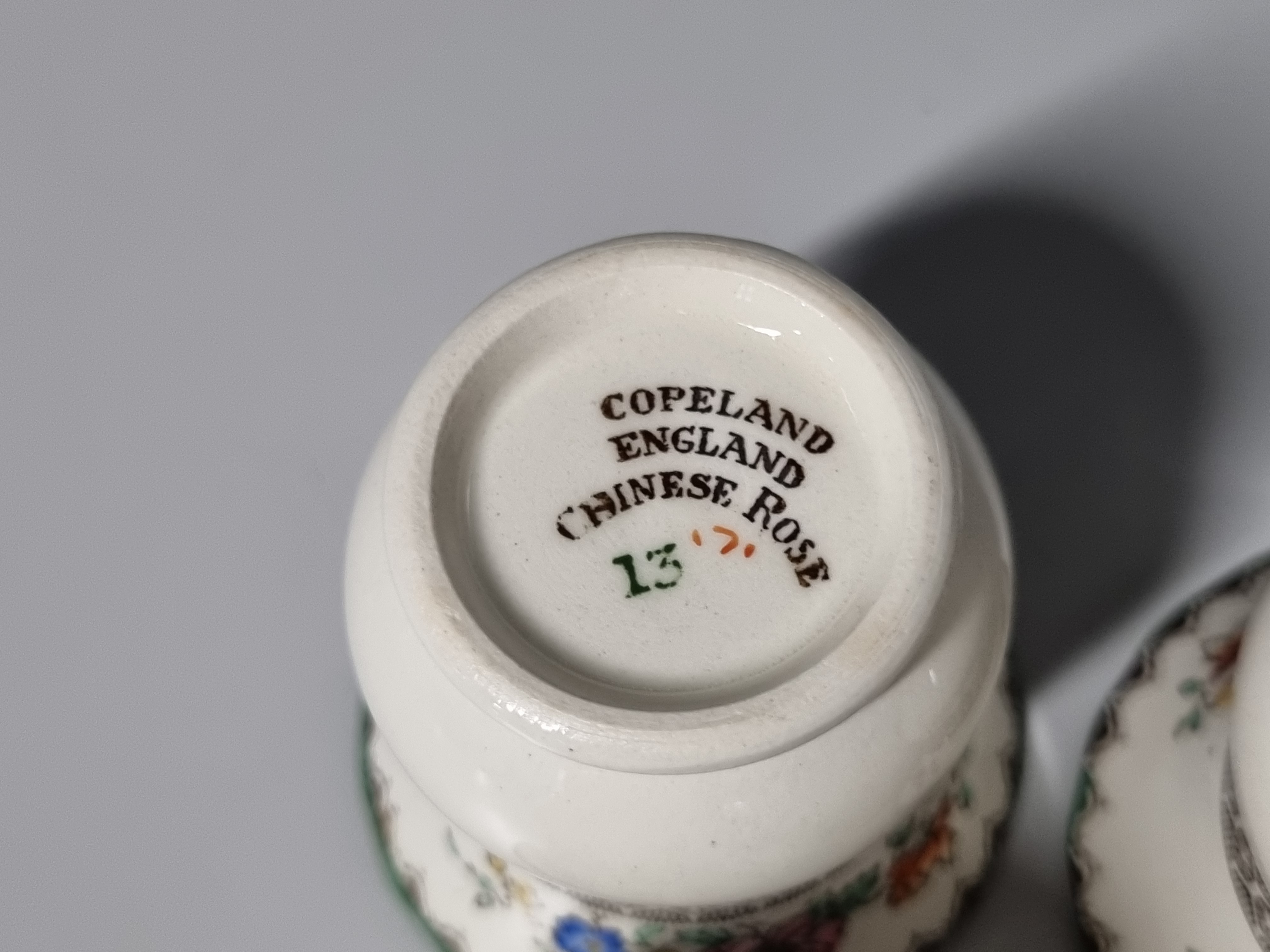 Engels Spode Copeland Chinese Rose set 4x eierdop uitlopende bovenkant