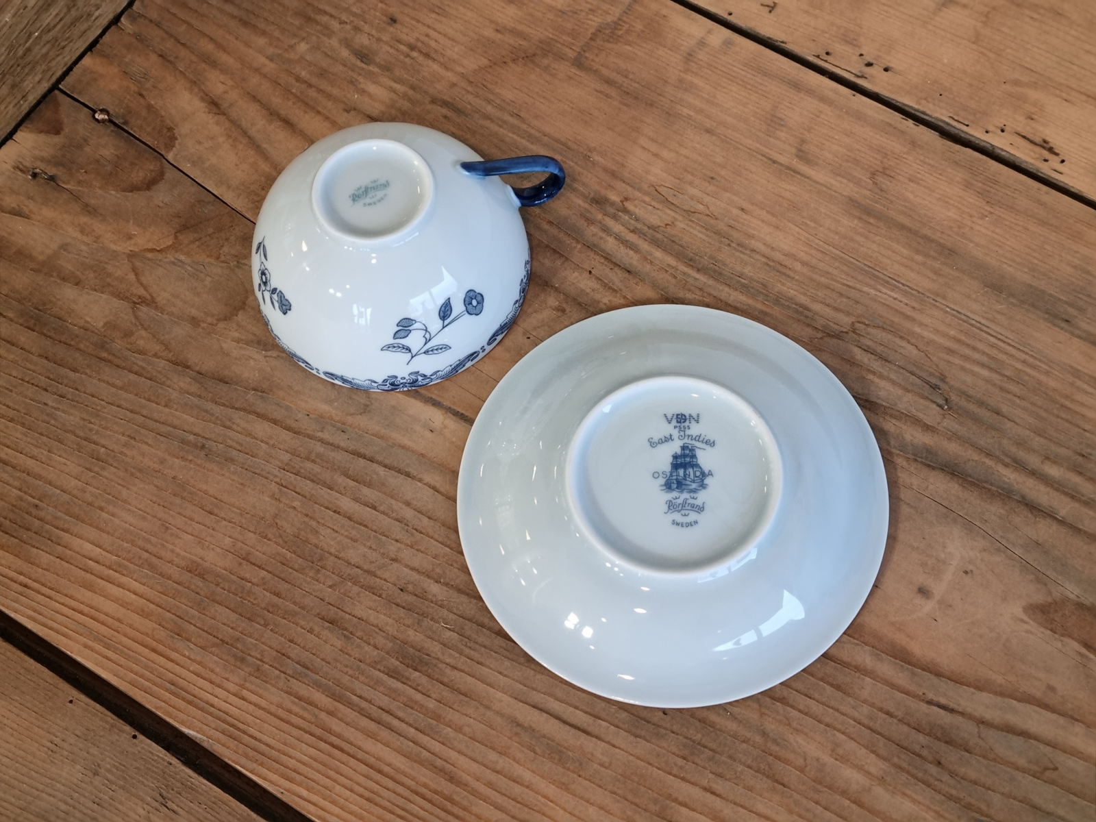Rorstrand Ostindia Thee Bouillon Kop en schotel 10 cm (Porselein)