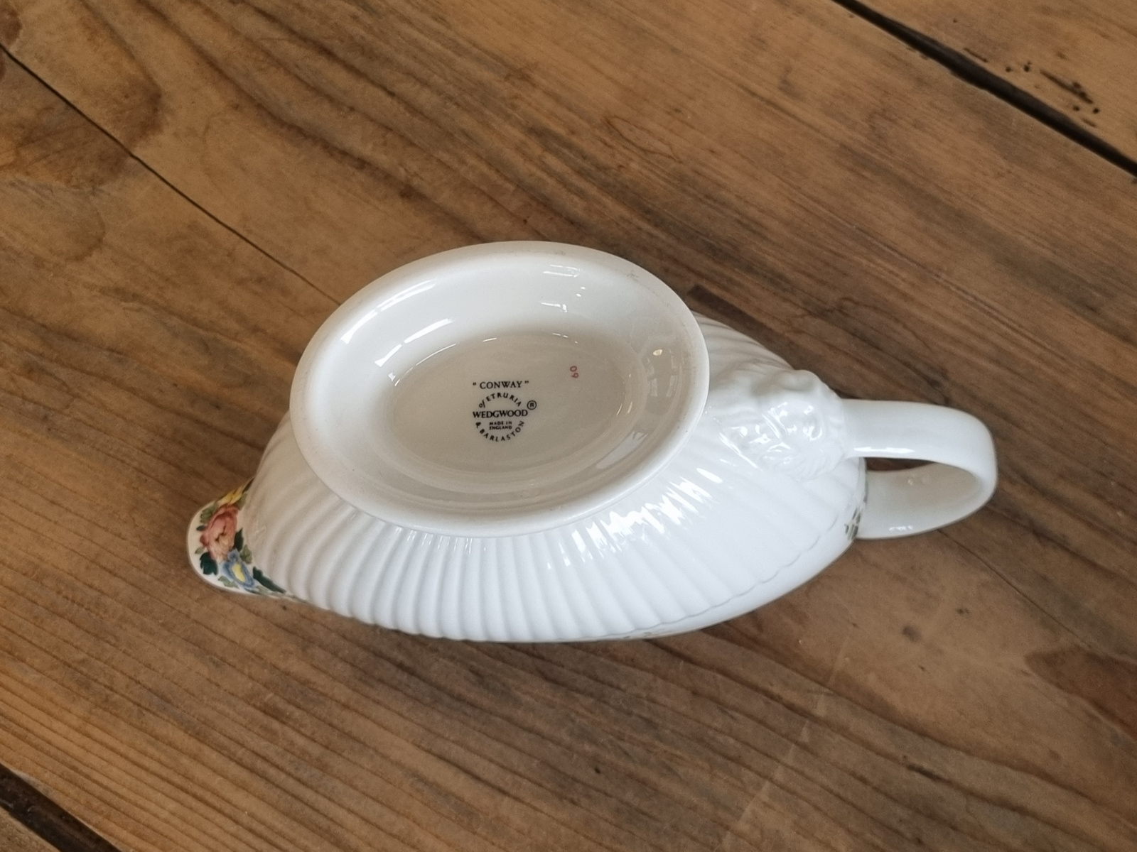 Wedgwood Conway Sauskom met oor