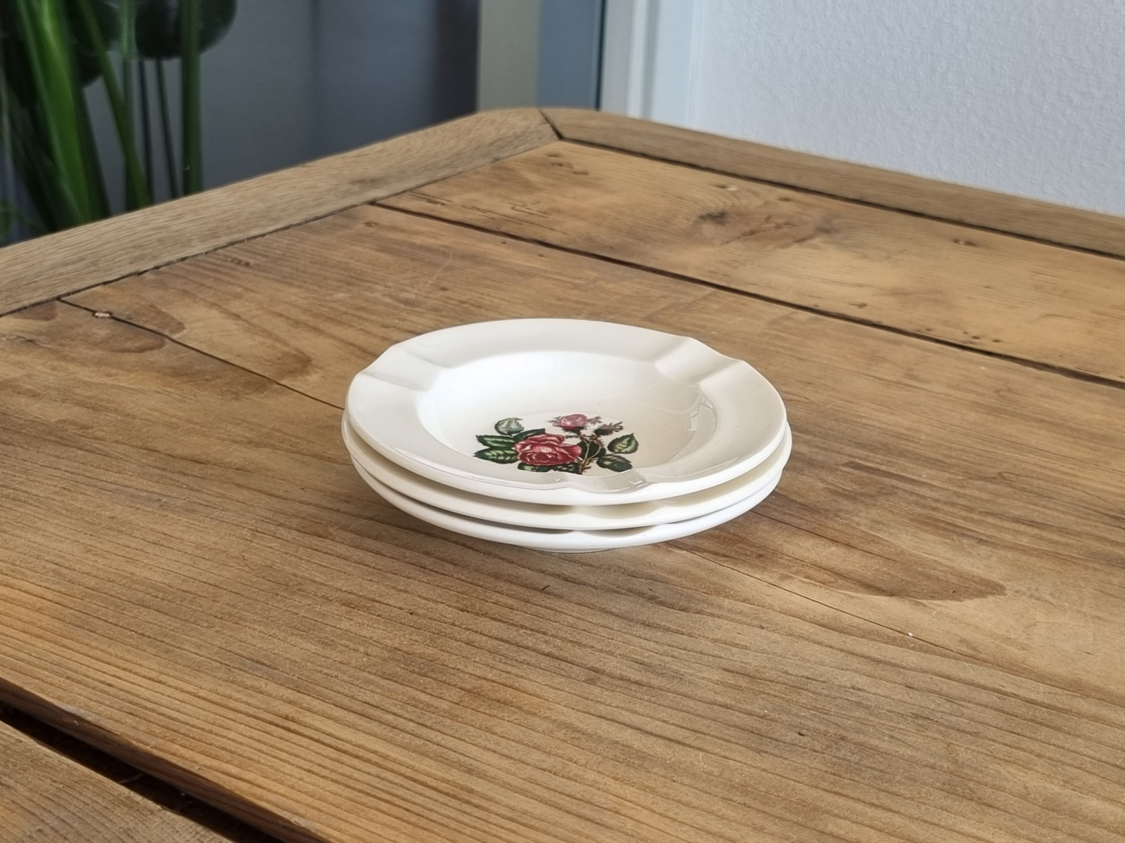 Wedgwood Moss Rose set 3x theezakjeslegger gladde rand (voorheen asbakje)
