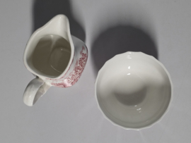 Engels rood Jachtservies Myott's Country Life roomstel met suikerkom (witte binnenkant)