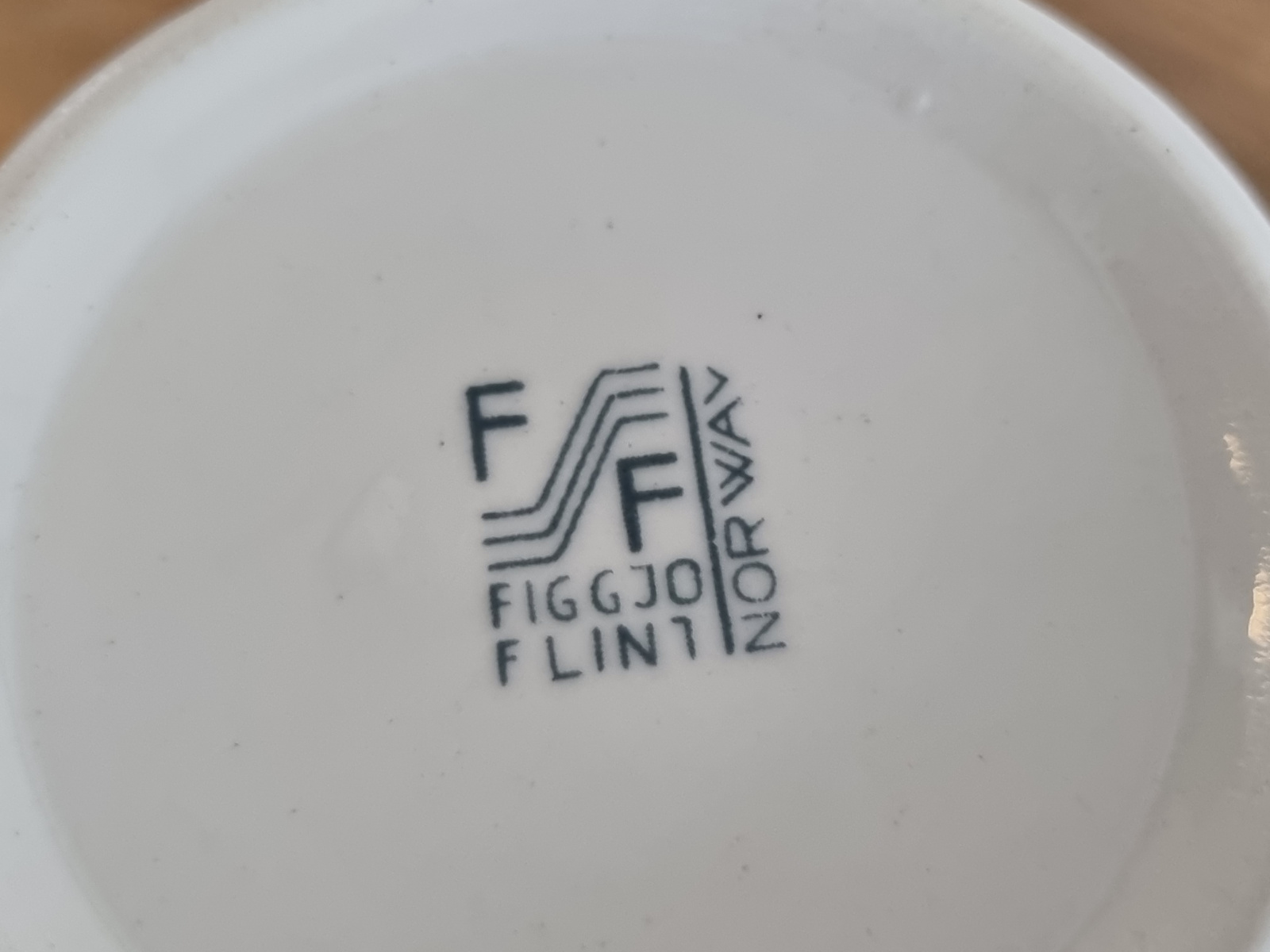 Vintage Figgjo Flint Norway Kaarsenkandelaar