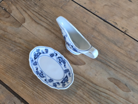 Blue Danube mini sauciere op onderschotel