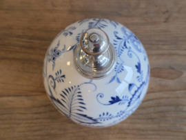 Zwiebelmuster Huttensteinach Cloche met zilveren greep
