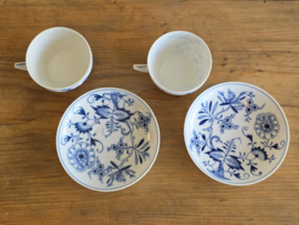 Zwiebelmuster Huttensteinach set 2x kop en schotel (hoekig oortje)