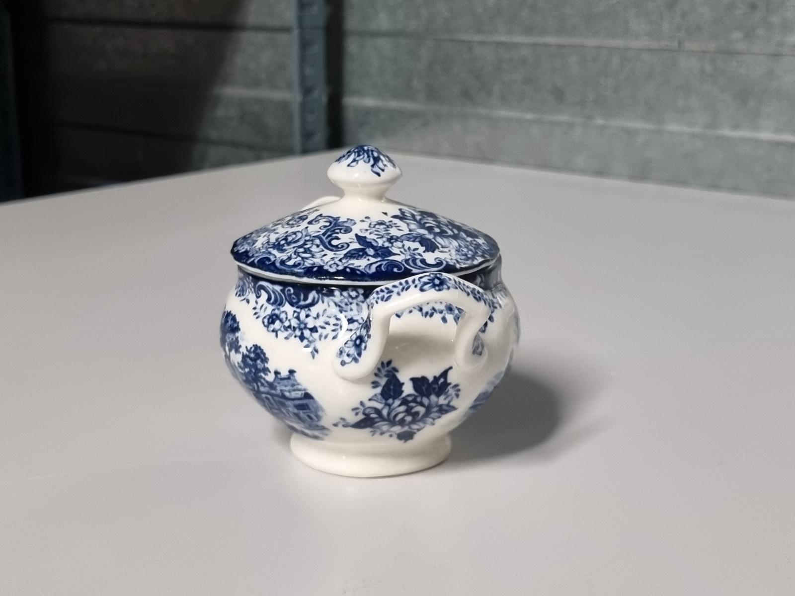 Engels blauw Staffordshire (niet gemerkt) Suikerpotje