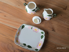 Villeroy en Boch Wild Rose Roomstel op plateau