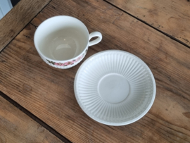 Verkocht = Wedgwood Briar Rose thee bouillon kop en schotel Ø 10,5 cm