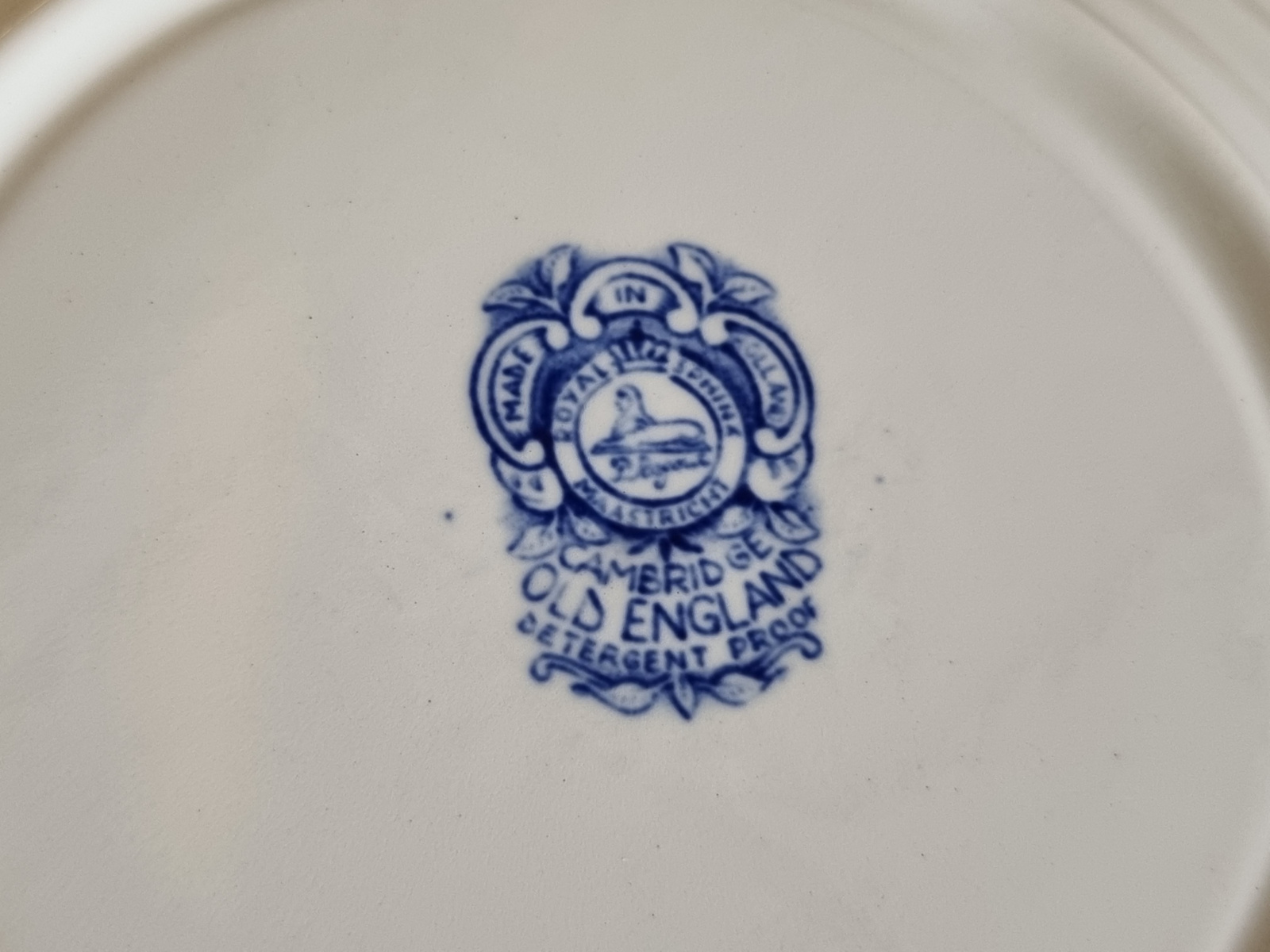 Regout Castillo Old England blauw ontbijtbord 20 cm (Old England stempel)
