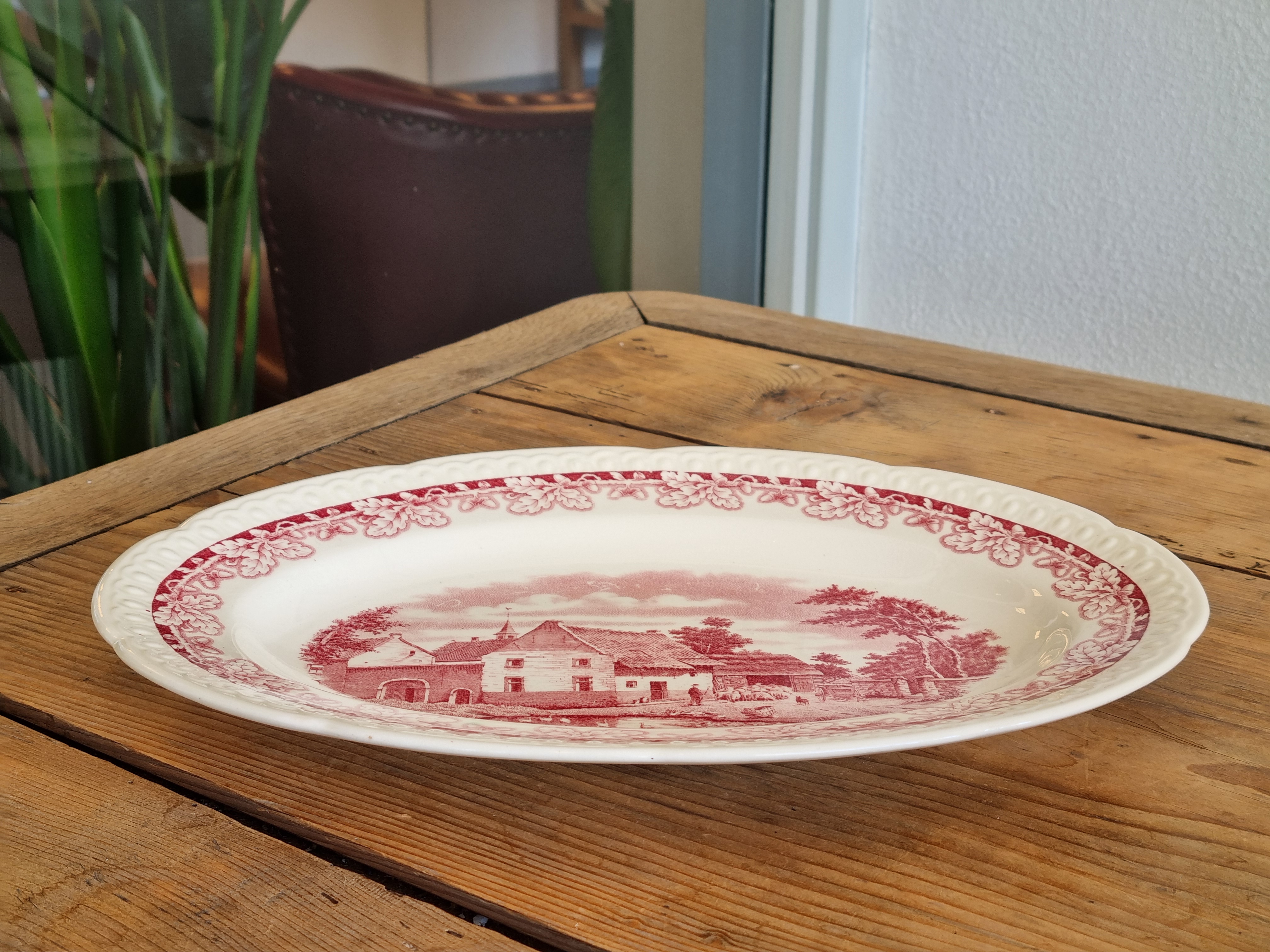 Boerenhoeve Rood Societe Ceramique ovale schaal 33,5 cm