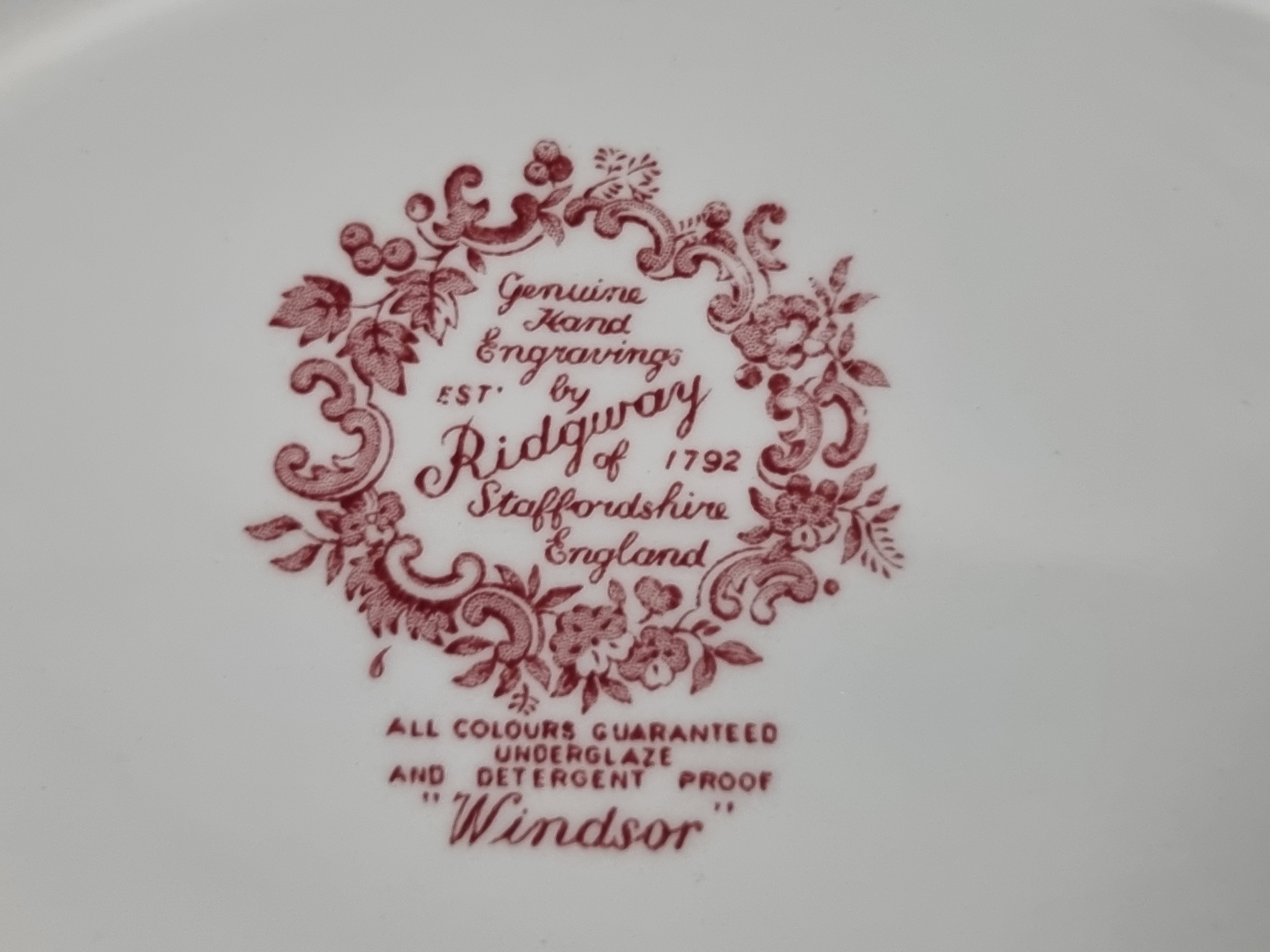Engels Ridgway Windsor rood ovale schaal 30,5 cm