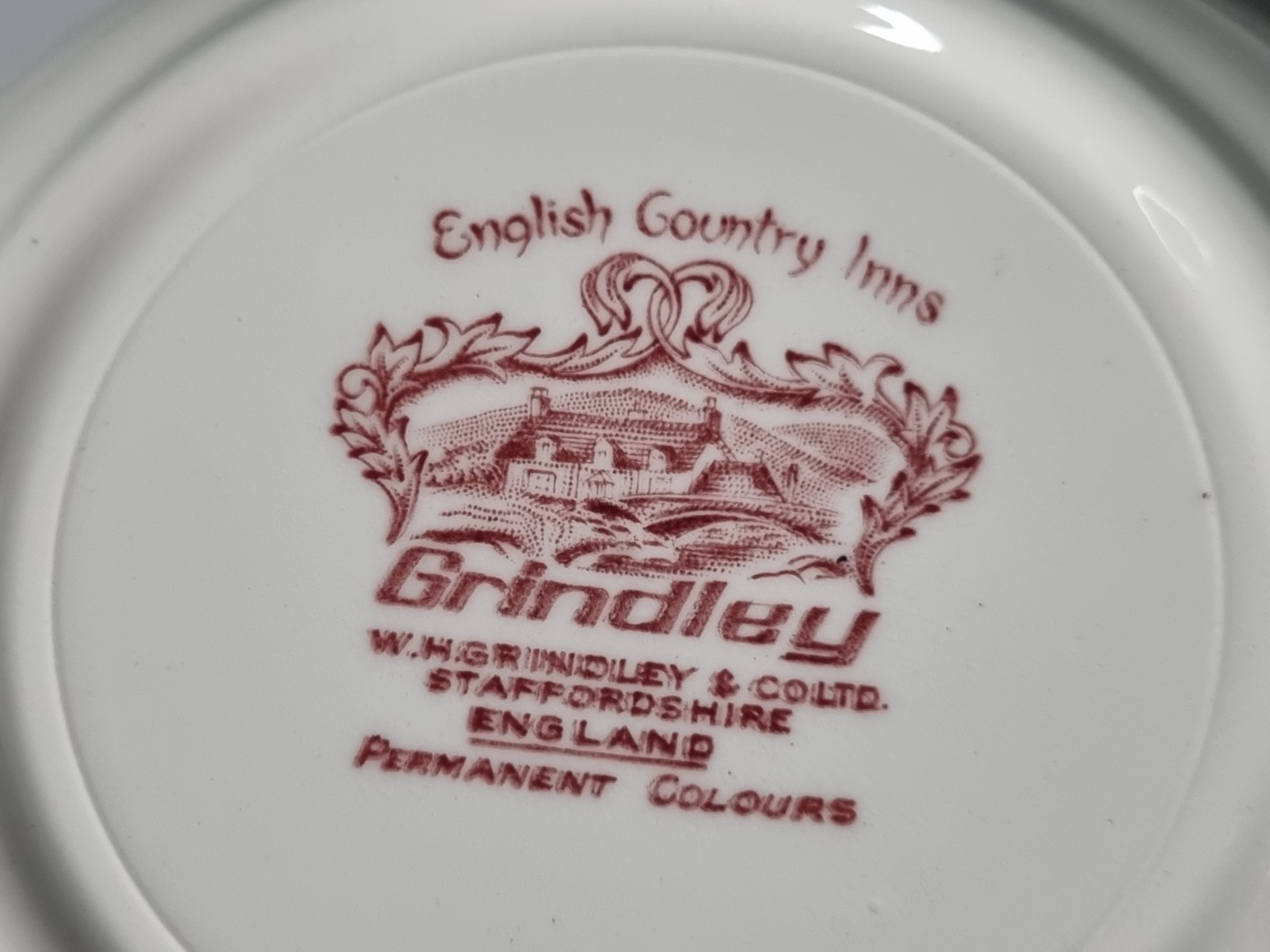 Engels rood Grindley Country Inns hoge ronde schaal 23 cm