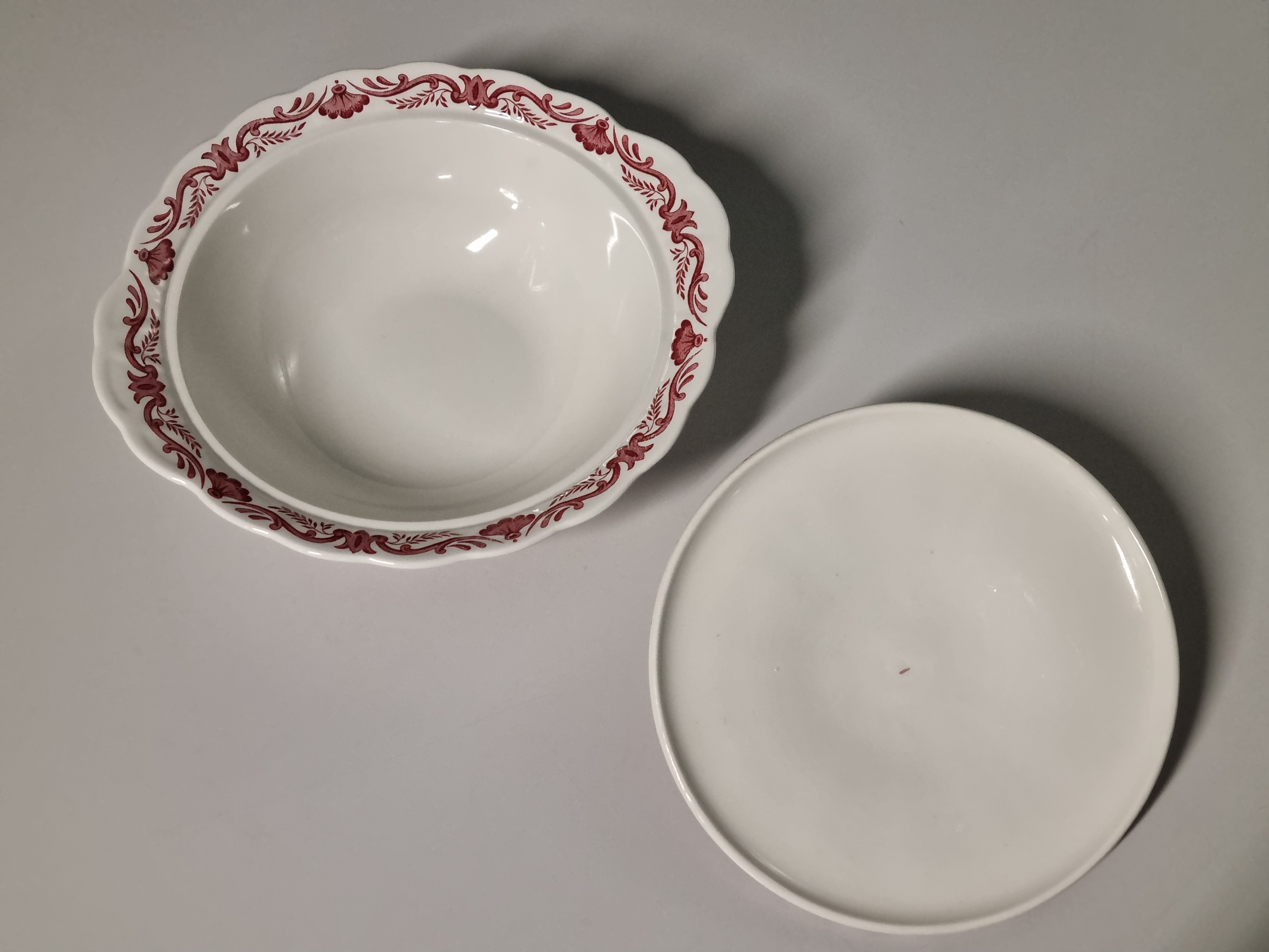 Engels rood Ridgway Windsor dekschaal terrine