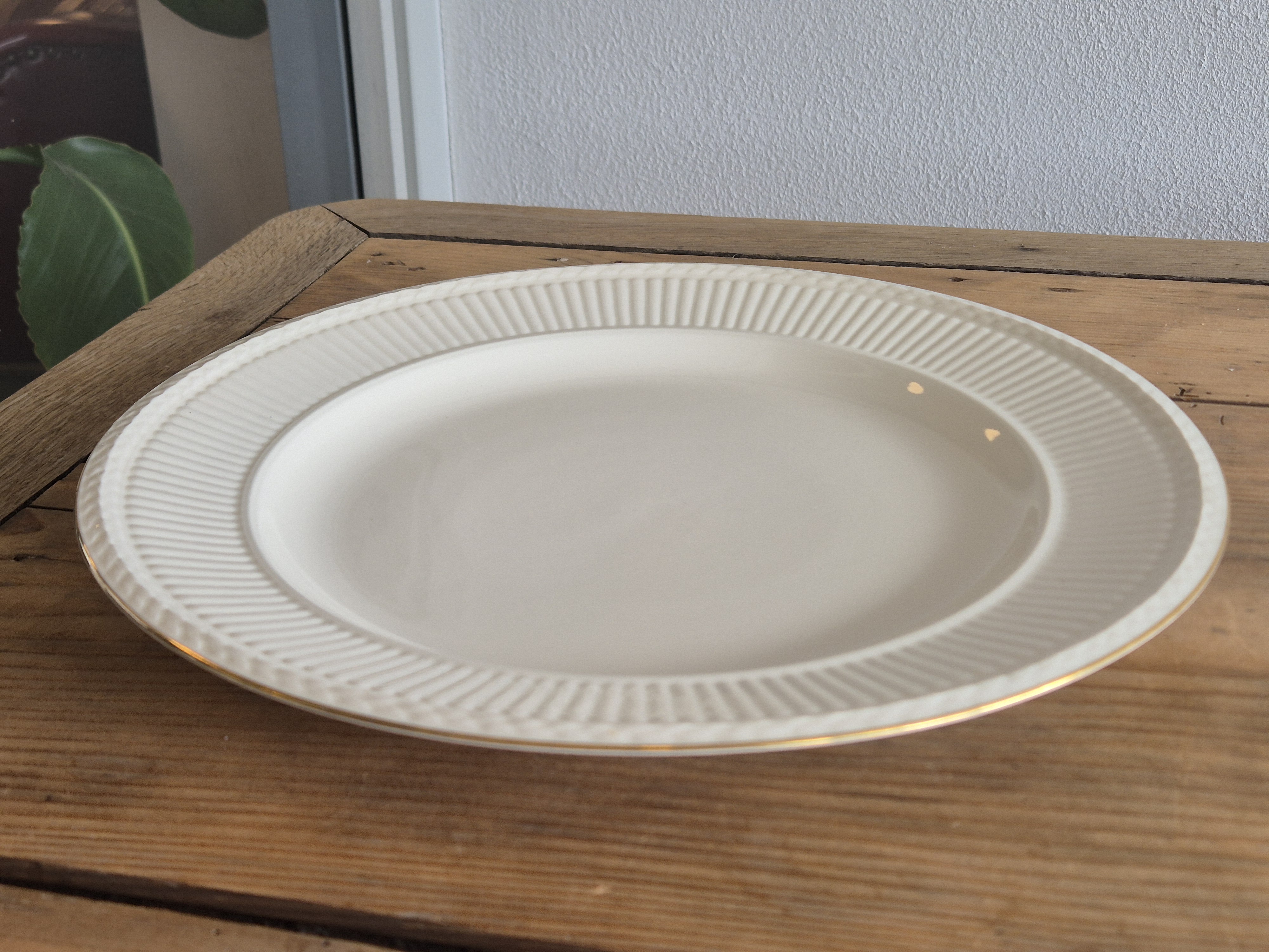 Wedgwood Edme Jubilee Goudrand Gebakschaal 32 cm