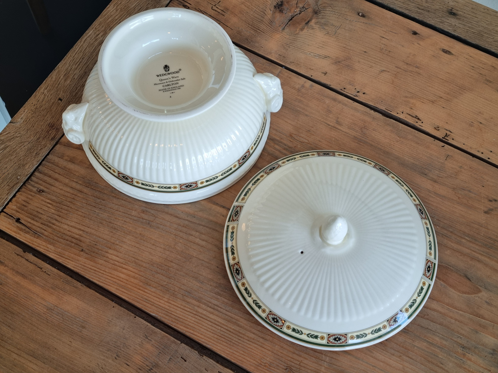 Wedgwood Carlton Dekschaal Terrine 20 cm