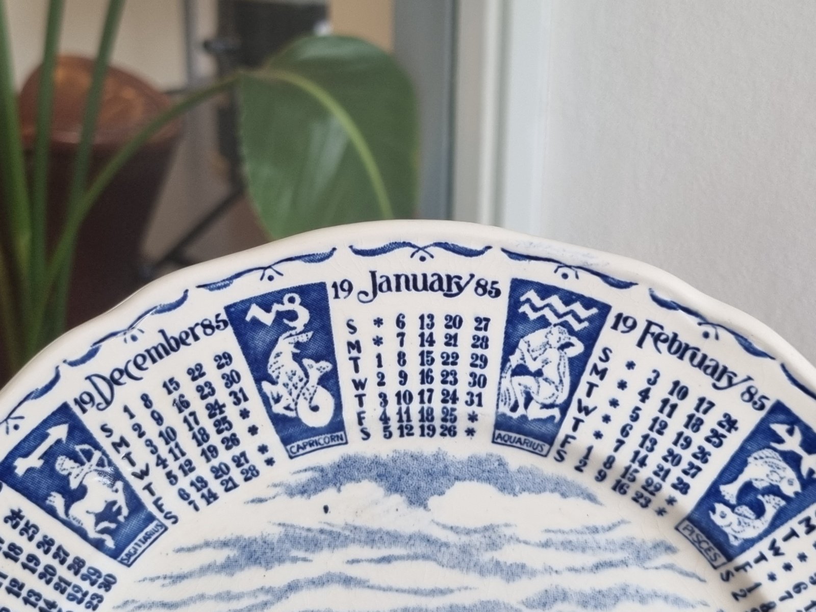 Engels blauw Myott Meakin Jaarbord 1985 22,5 cm