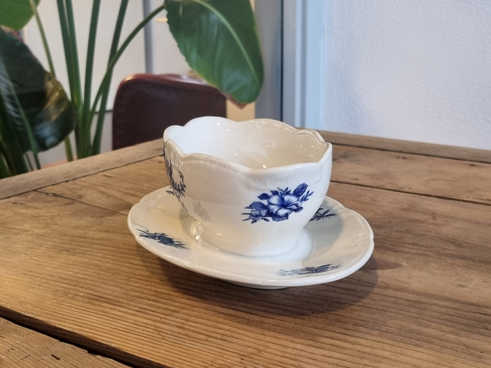 Boch Rhodia Sauskom op onderschotel