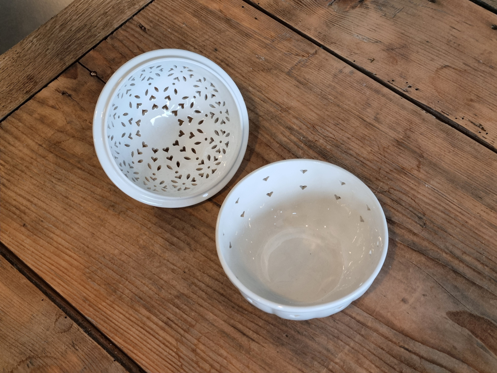 Authentic Leeds Pottery Doosje met roosje deksel (rond) groot