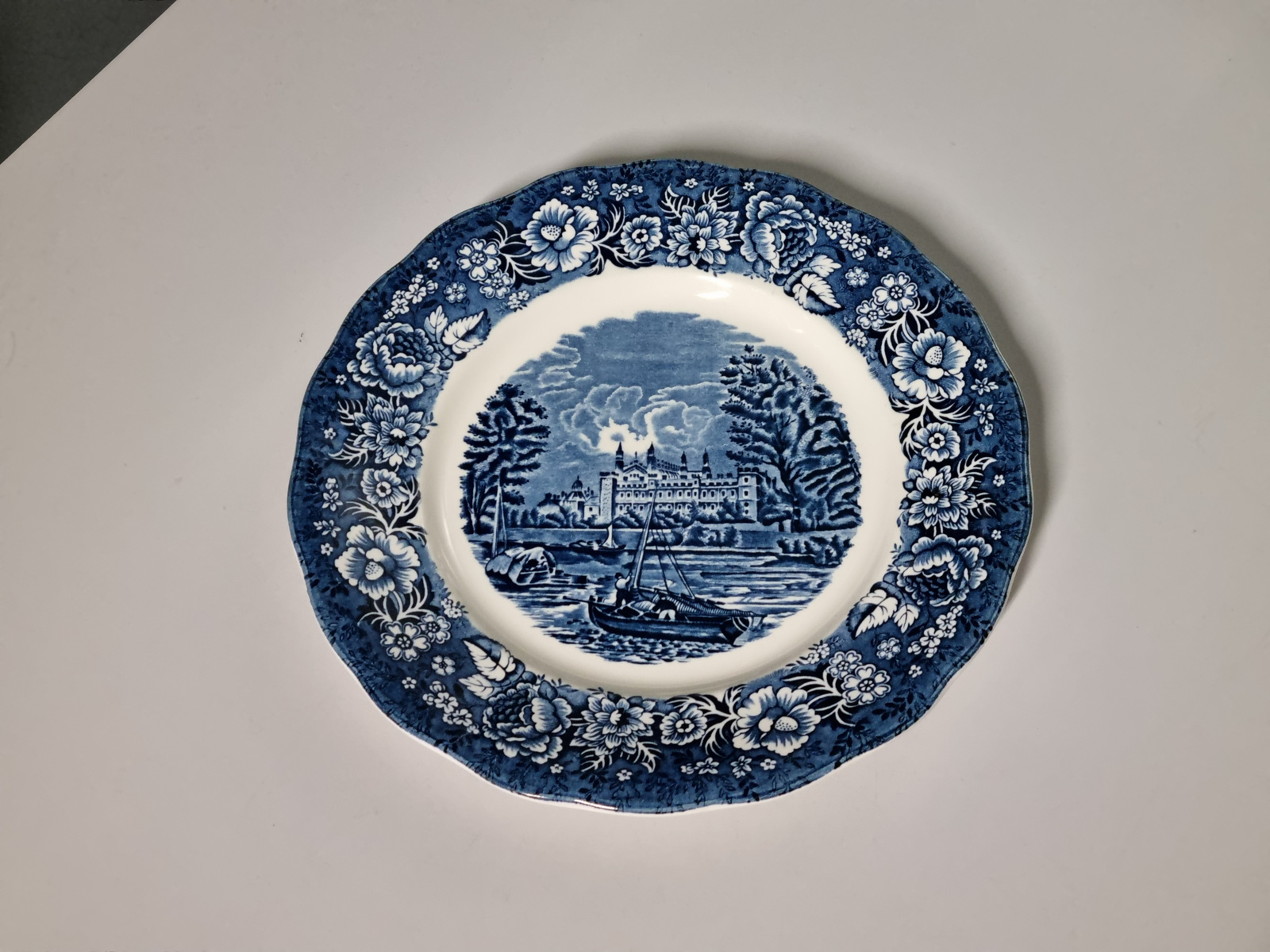 Engels blauw Palissy Pottery Thames River Scenes plat dinerbord 25 cm