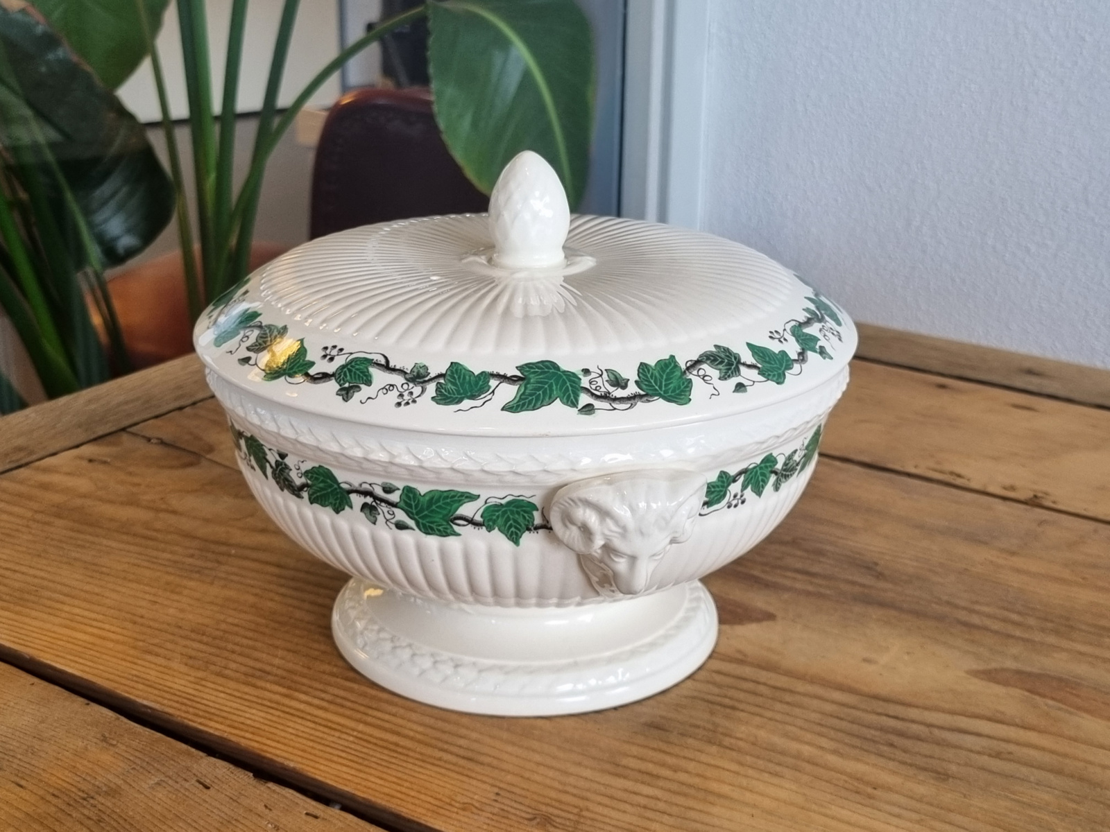 Wedgwood Stratford Dekschaal Terrine 20 cm