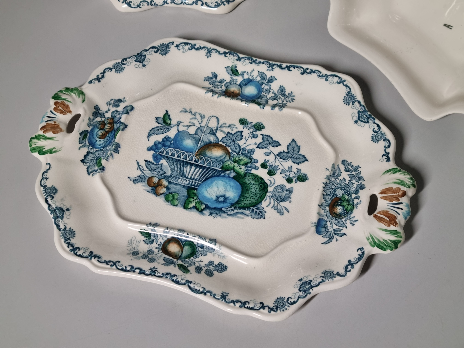 Engels Mason's Fruit Basket robuuste soepterrine op onderschotel