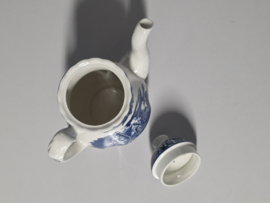 Engels blauw 17th Century England Royal Tudor Ware Staffordshire koffiepot 17 cm