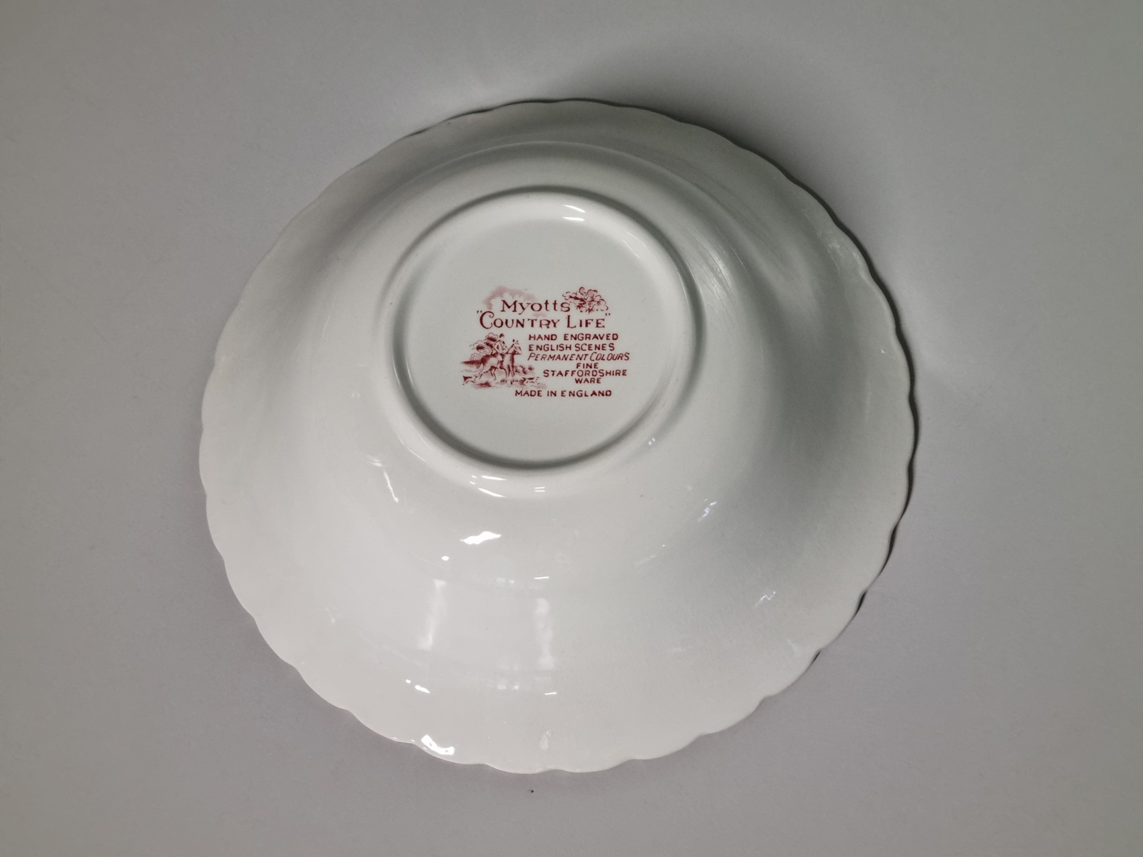 Engels rood Jachtservies Myott's Country Life hoge ronde schaal 21,5 cm