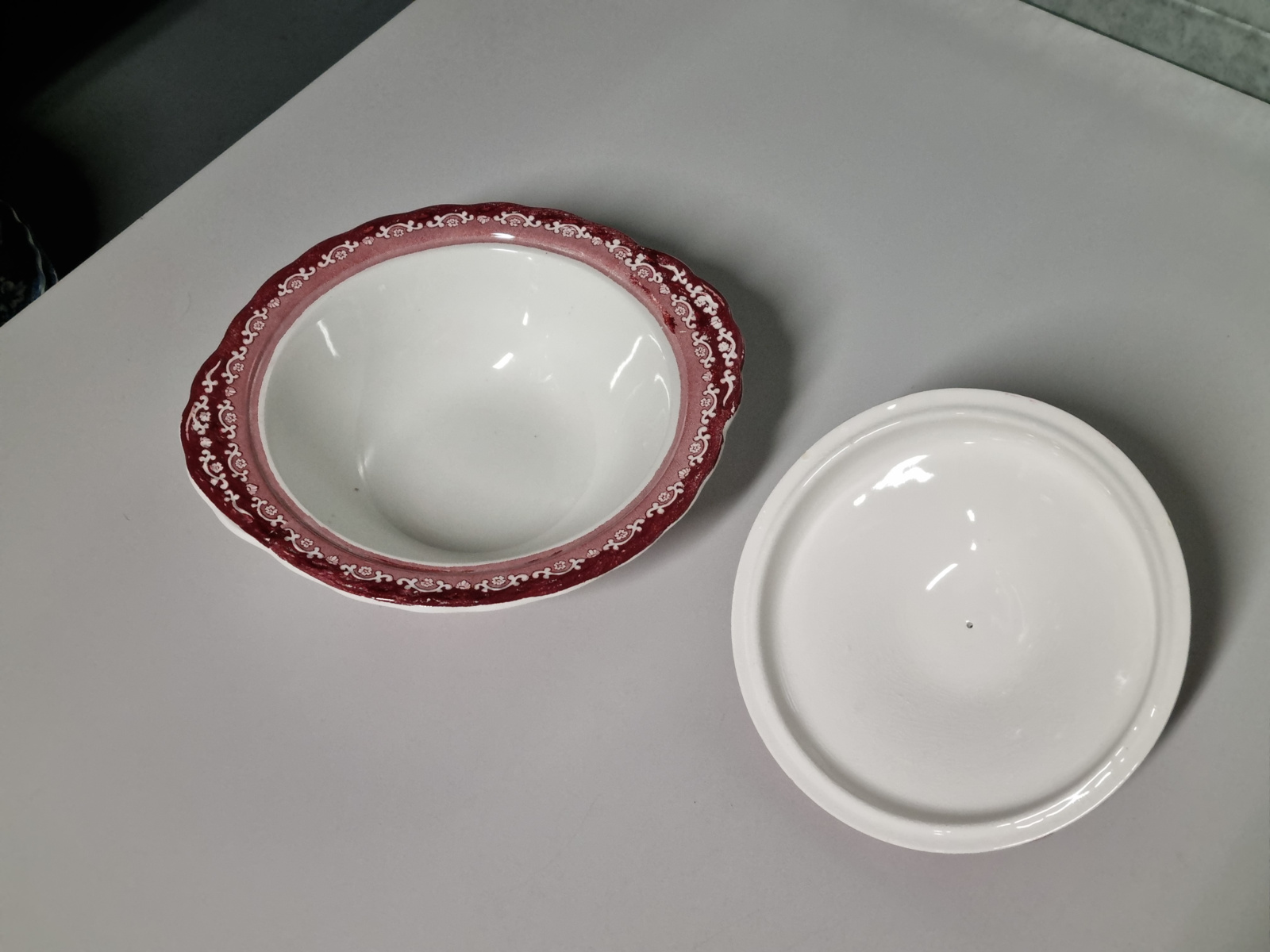 Engels rood Grindley Country Inns dekschaal terrine