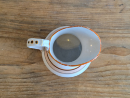 Petrus Regout Oranje met zwart Schenkkannetje