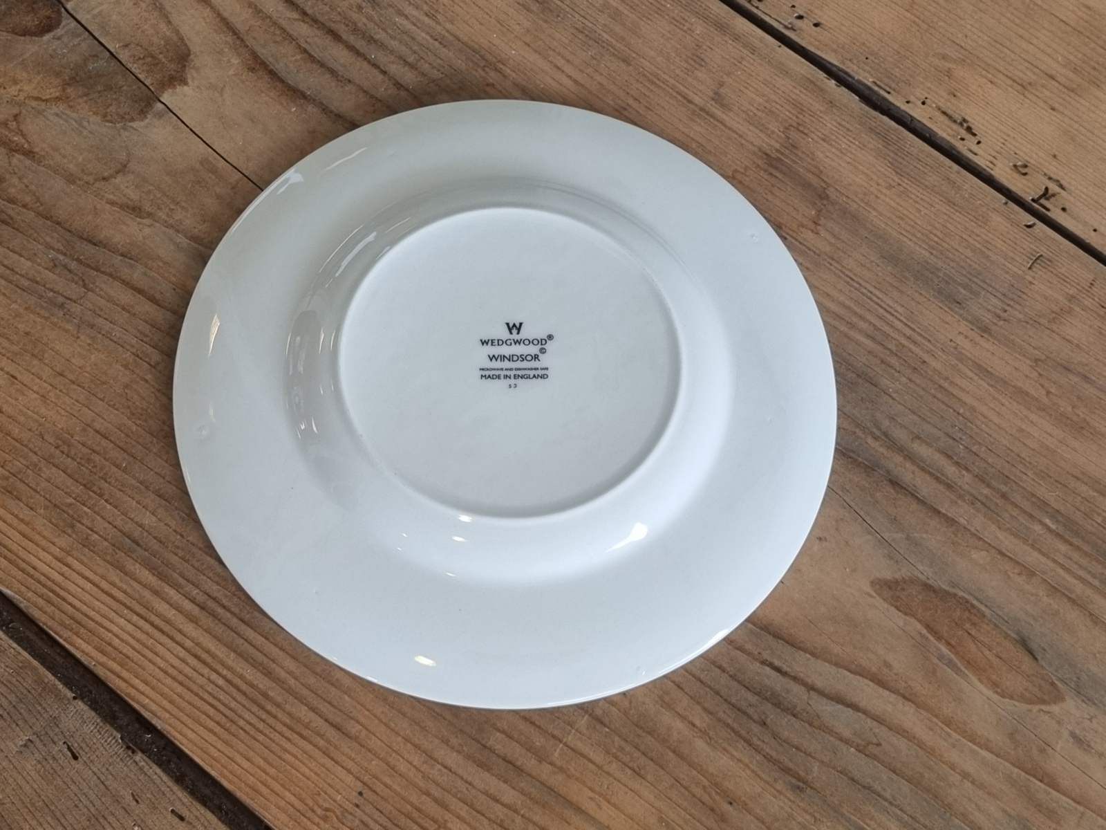 Verkocht = Wedgwood Windsor Plat Ontbijtbordje  21 cm