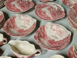 Engels rood Johnson Bros Olde English Countryside serviesset 8 personen