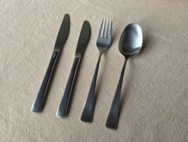 Bestek set Sola in kist 12 personen 79 delen