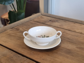 Wedgwood Conway Soepkom met schotel