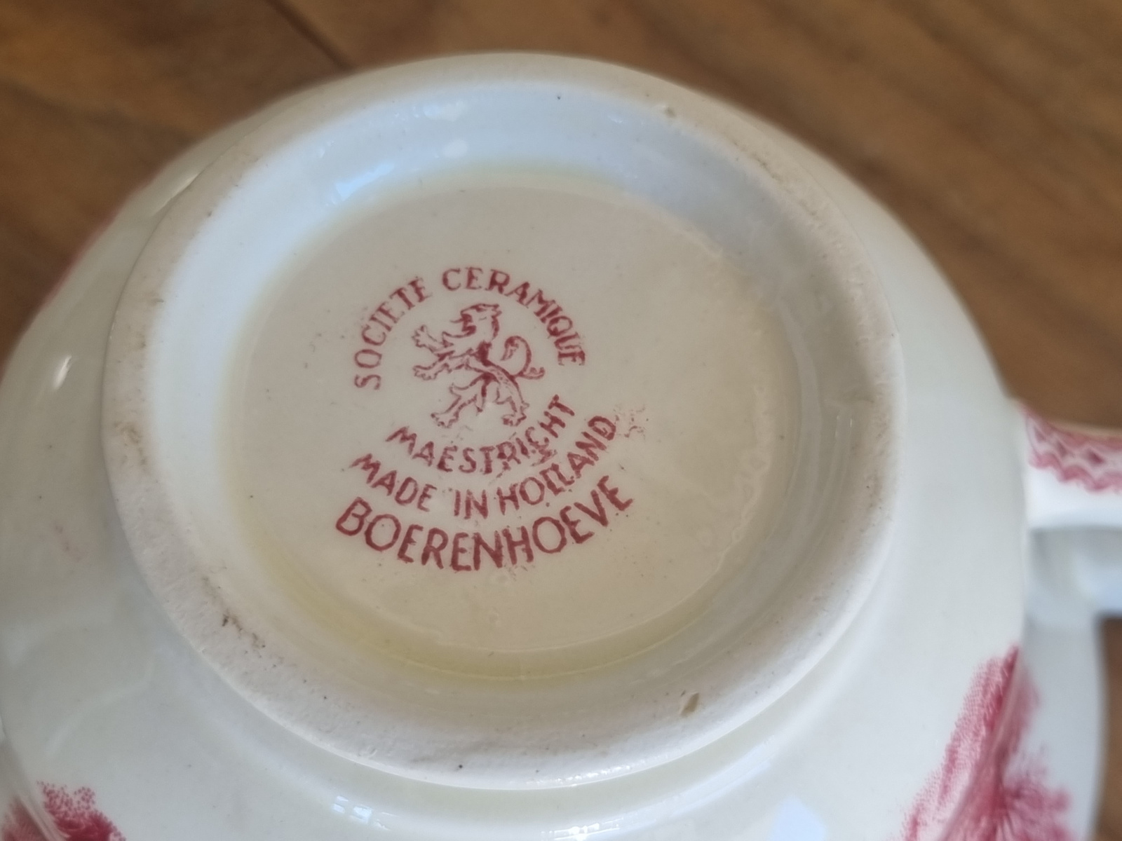 Boerenhoeve Rood Societe Ceramique roomstelletje