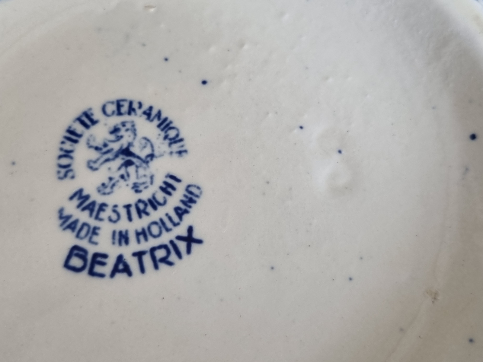 Beatrix Societe Ceramique Kan nr. 3 (recht model) 15 cm