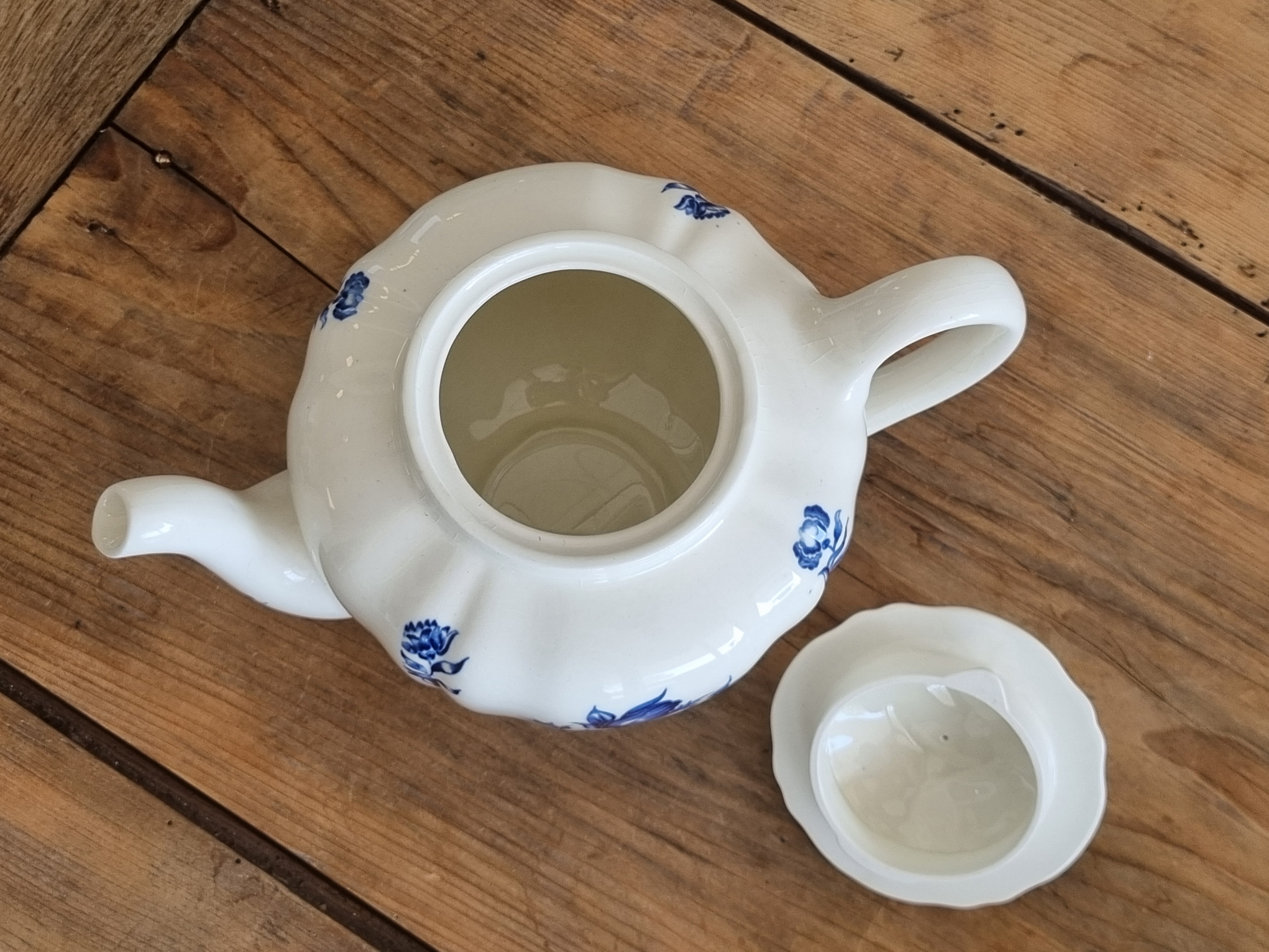 Petrus Regout Bouquet Bleu theepot
