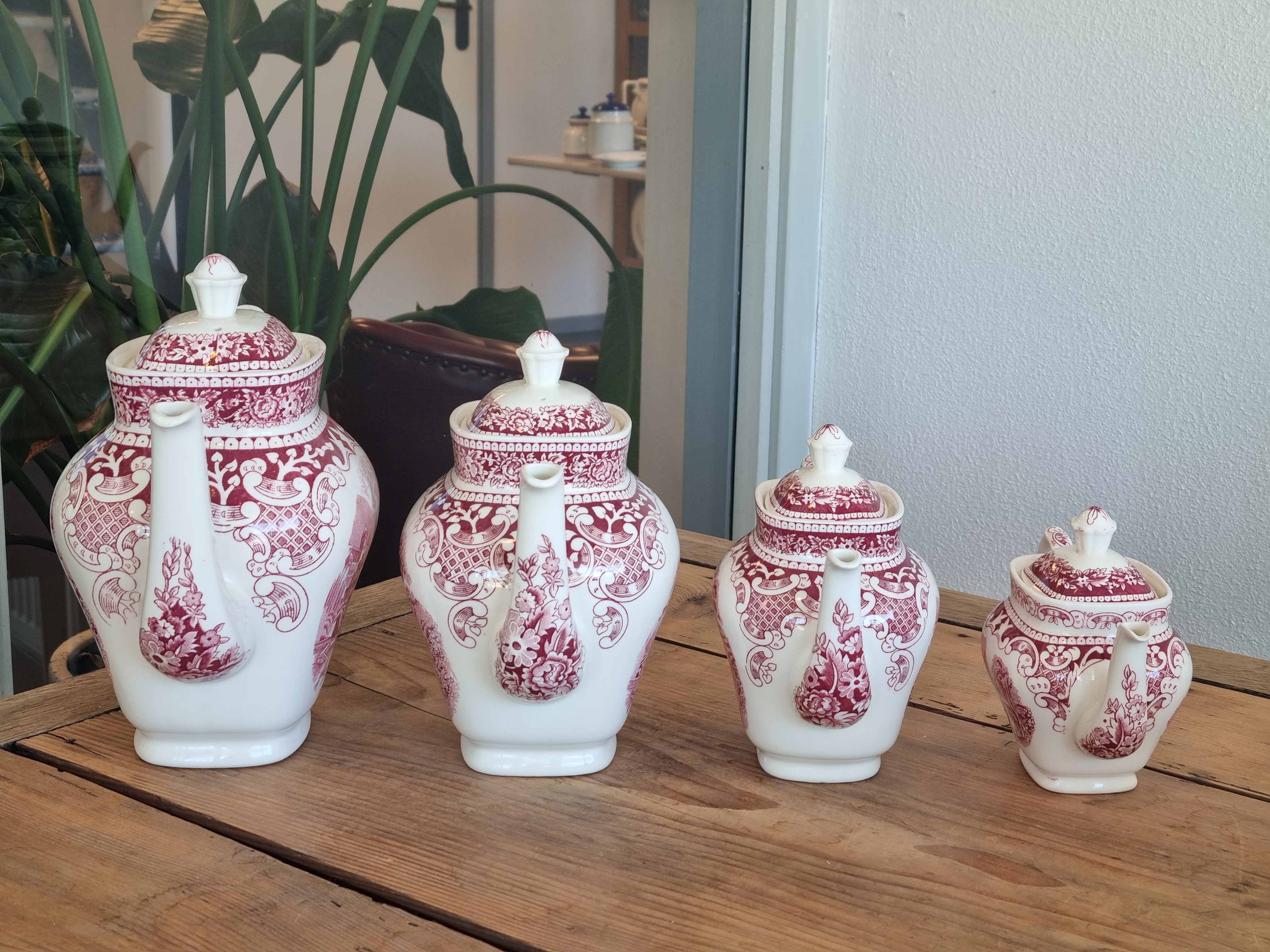 Regout Castillo Royal Sphinx set 4x Koffiepot opeenvolgend