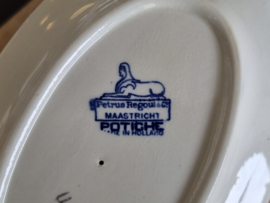 Potiche blauw Petrus Regout Sauskom op vaste onderschotel