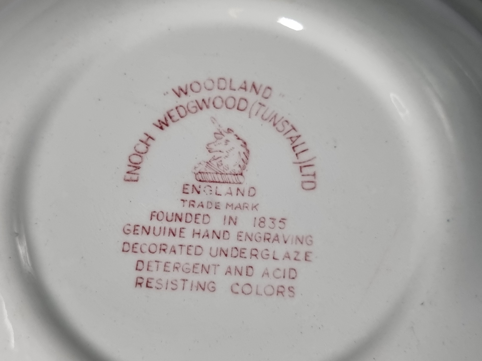 Engels rood Enoch Wedgwood Woodland hoge ronde schaal 21,5 cm