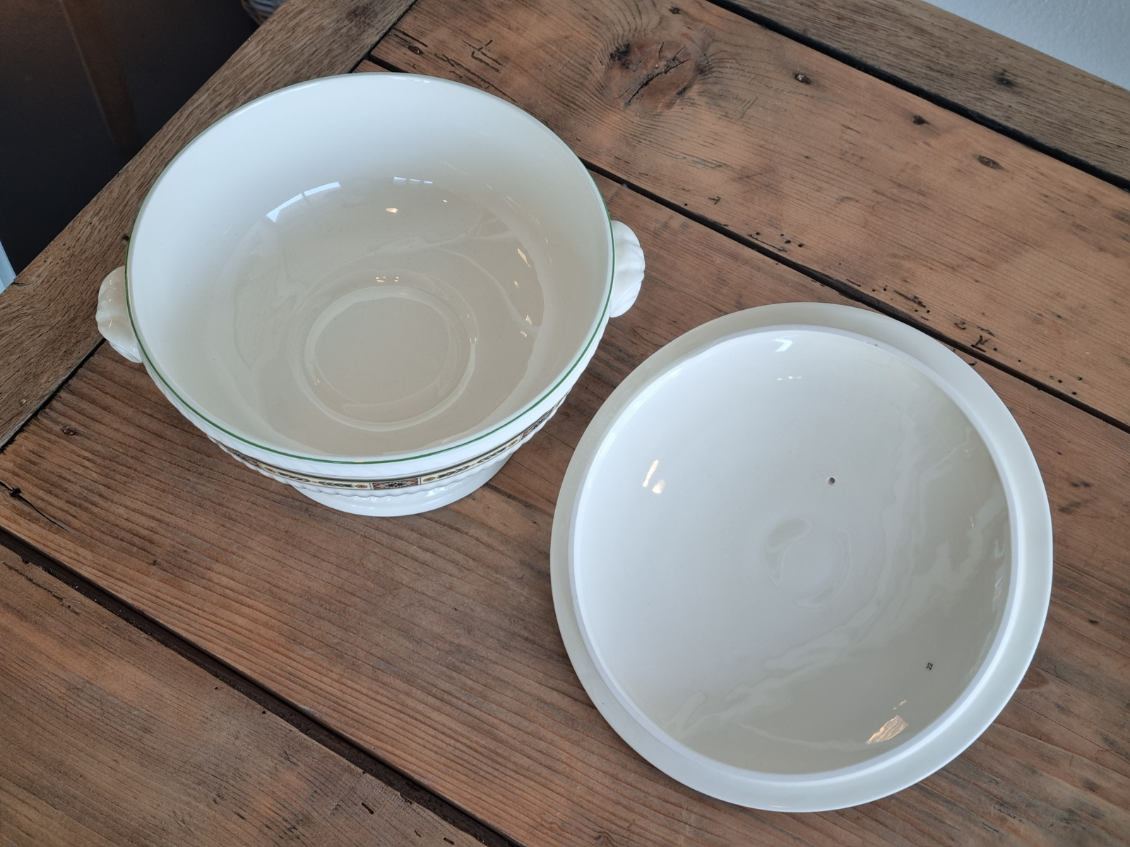 Wedgwood Carlton Dekschaal Terrine 20 cm