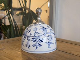 Zwiebelmuster Huttensteinach Cloche met zilveren greep