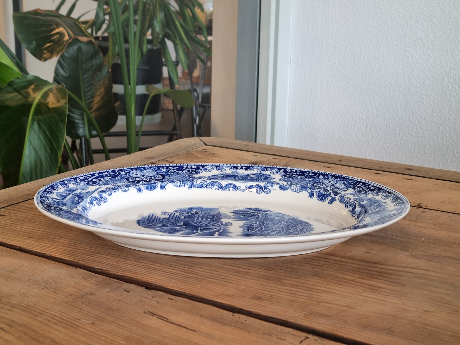 Regout Castillo Old England blauw ovale schaal 34 cm